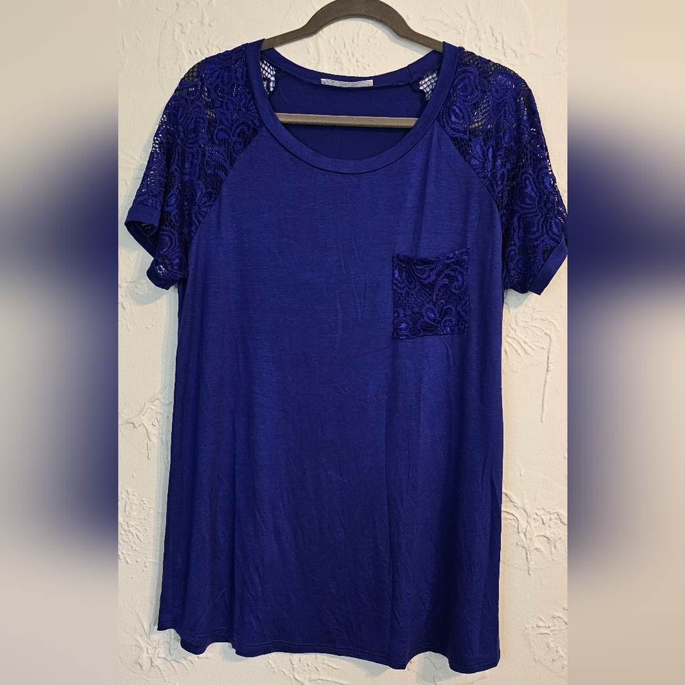 mai soli 1X Women's Top Short Lace Sleeve